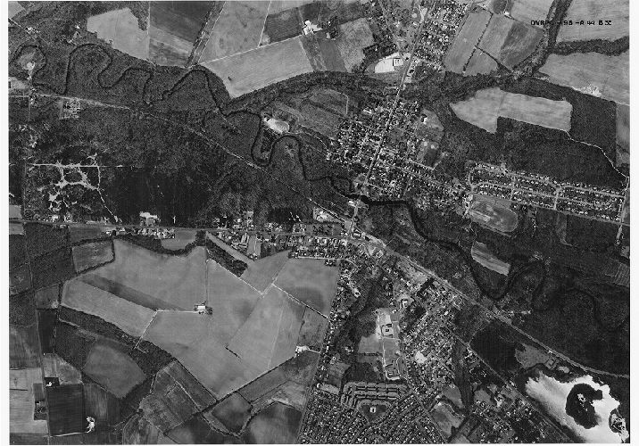 Aerial Photo A44 B35, Aerial Photographs of the Delaware Valley